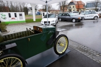 Slaby-Beringer i Audi A3 e-tron obok hybryd Audi 100 Avant duo i Audi A1 e-tron
