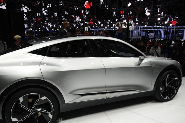 Audi e-tron Sportback concept