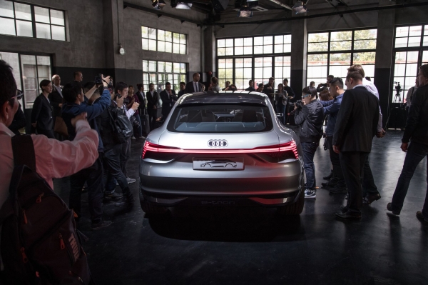 Audi e-tron Sportback concept