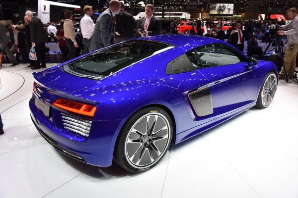 Audi R8 e-tron 2015