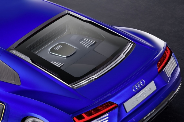 Audi R8 e-tron 2015 (prototyp z funkcjami autonomicznej jazdy)