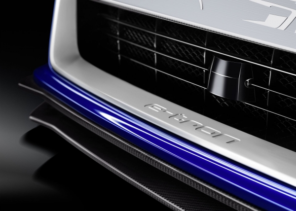 Audi R8 e-tron 2015 (prototyp z funkcjami autonomicznej jazdy)