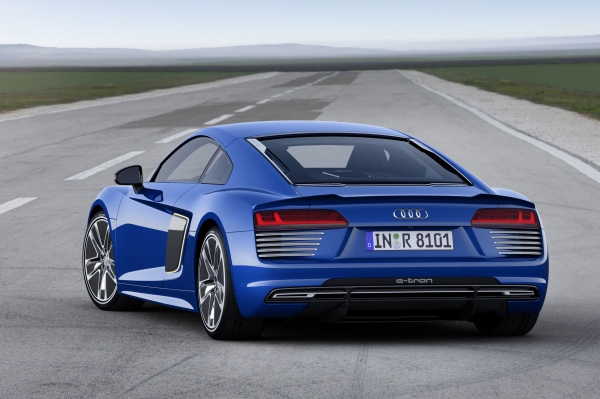 Audi R8 e-tron 2015