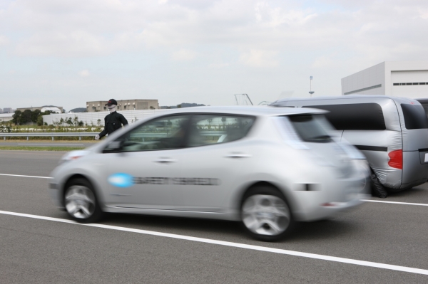 Autonomiczny awaryjny system kierowania firmy Nissan