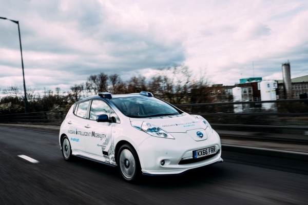 Autonomiczny Nissan Leaf - prototyp w Londynie