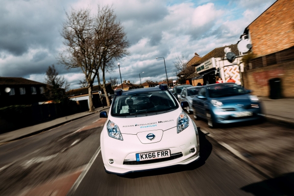 Autonomiczny Nissan Leaf - prototyp w Londynie