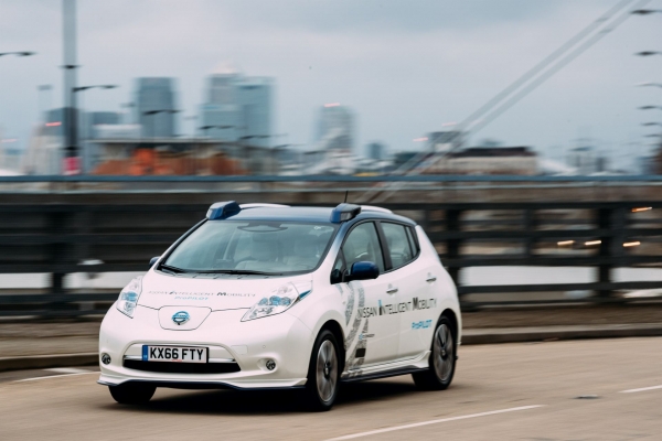 Autonomiczny Nissan Leaf - prototyp w Londynie