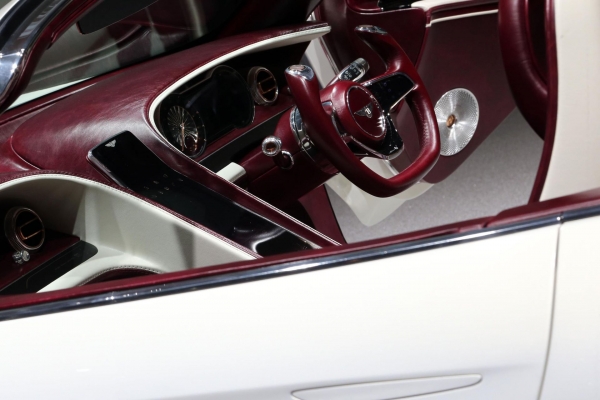 Bentley EXP 12 Speed 6e concept