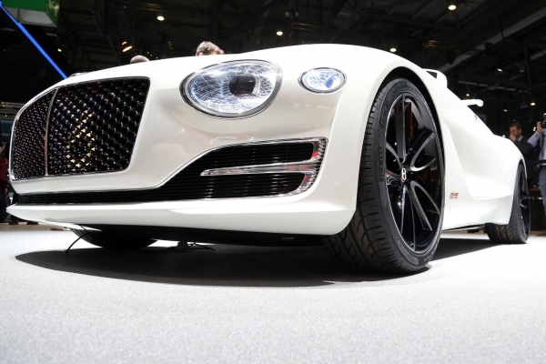 Bentley EXP 12 Speed 6e concept