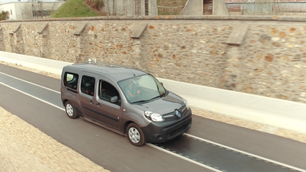 Bezstykowe ładowanie Renault Kangoo Z.E.