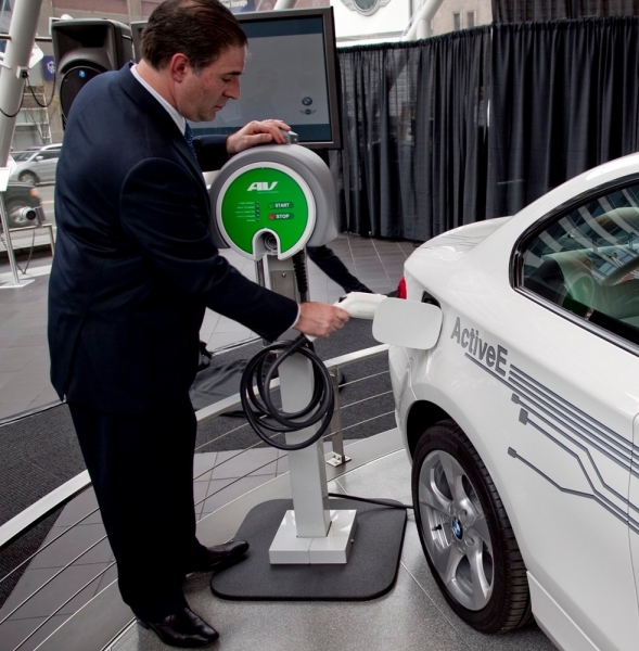 BMW ActiveE ładowane z terminalu AeroVironment