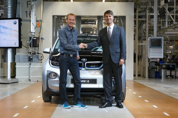 BMW i3 - pierwszy egzemplarz wyprodukowany seryjnie