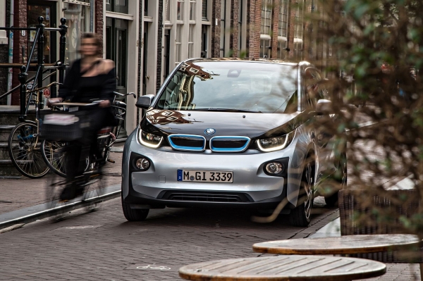 BMW i3