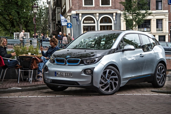 BMW i3