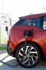 BMW i3 (wersja północnoamerykańska) obok SAE J1772 combo