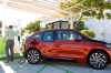 BMW i3 (wersja północnoamerykańska) obok SAE J1772 combo