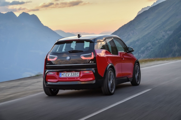 BMW i3s