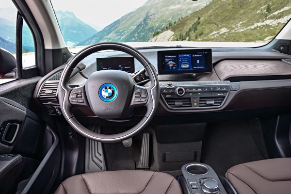 BMW i3s