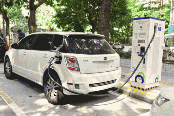BYD e6