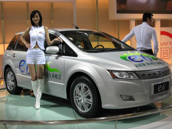 BYD E6