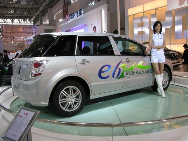 BYD E6
