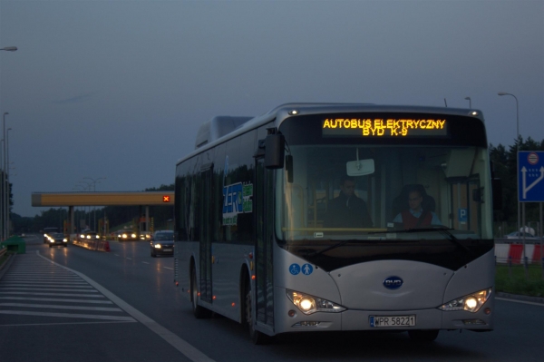 BYD K9