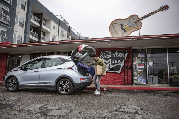 Chevrolet Bolt EV we flocie wypożyczalni Maven