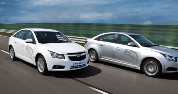 Chevrolet Cruze EV i GM Daewoo Lacetti EV