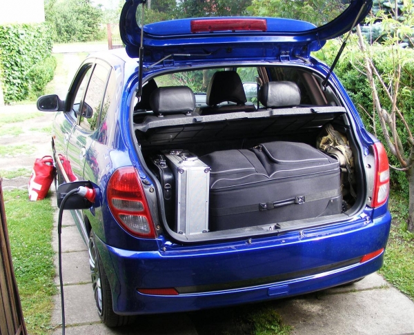 Daihatsu Sirion EV - bagażnik