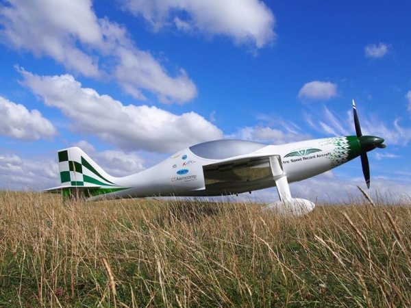Electric Lightning P1 E - model