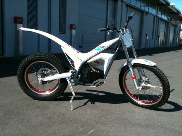 Electric Motion EM 5.7