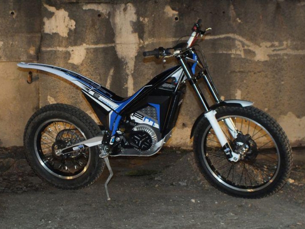 Electric Motion EM 5.7 2014