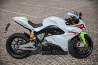 Energica EGO pod względem przyspieszenia bije nawet Teslę Model S P85D