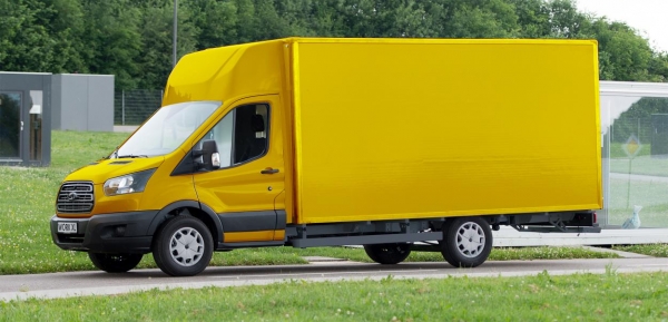 Elektryczne auto dostawcze zbudowane przez Deutsche Post DHL i Forda na bazie modelu Transit