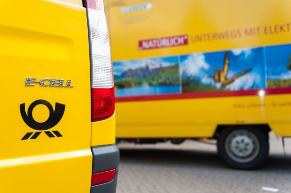 Mercedes-Benz Vito E-Cell we flocie Deutsche Post DHL