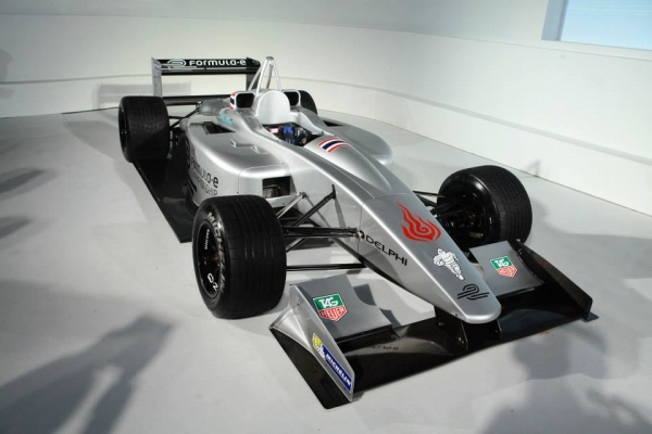 Formulec EF01 podczas prezentacji Formuły E w Bangkoku
