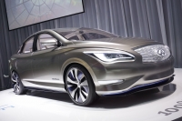 Infiniti LE Concept i Nissan Leaf na wystawie Geneva Motor Show 2013