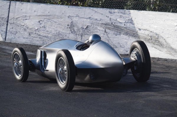 Infiniti Prototype 9
