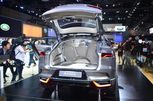 Jaguar I-PACE Concept