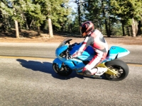 Carlin Dunne na motocyklu Lightning Motorcycles