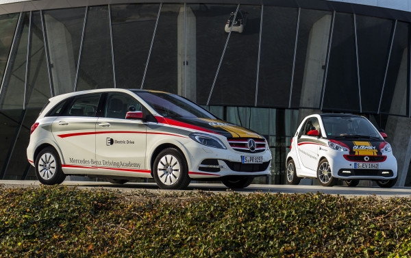 Mercedes-Benz B-Class Electric Drive i smart fortwo electric drive