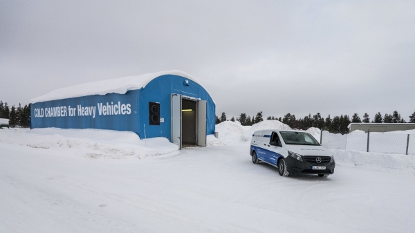 Mercedes-Benz eVito podczas zimowych testów