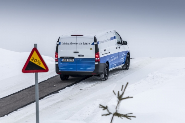 Mercedes-Benz eVito podczas zimowych testów