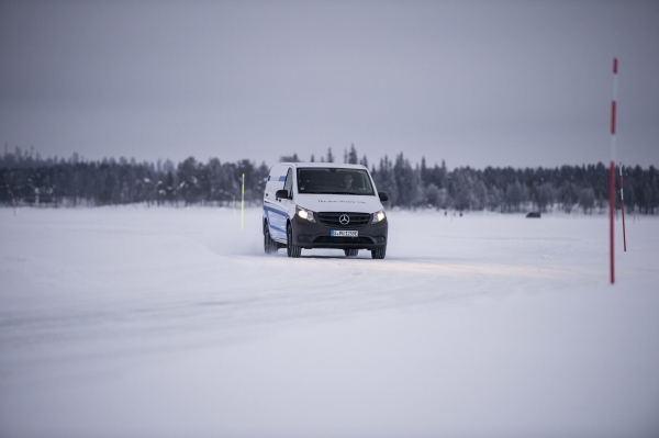 Mercedes-Benz eVito podczas zimowych testów