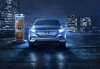 Mercedes-Benz Generation EQ obok ładowarki ChargePoint
