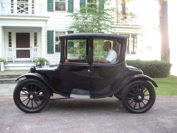 Milburn Light Electric (Model 27L z 1920r.)