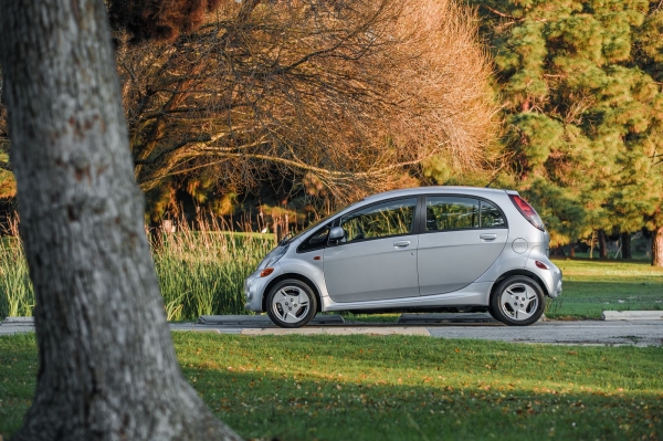 Mitsubishi i-MiEV 2014 (wersja północnoamerykańska)