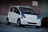 Mitsubishi pomoże osobom dotkniętym „Elektrofobią”