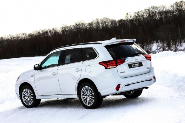Mitsubishi Outlander PHEV 2019