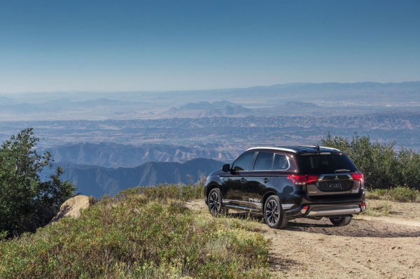 Mitsubishi Outlander PHEV 2018